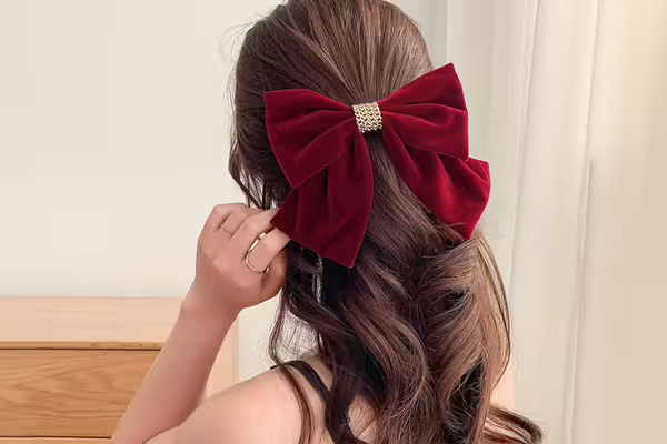 赫本風高級絨質×蝴蝶髮夾