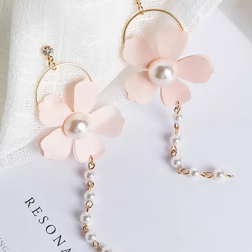 小花珍珠長串×流蘇耳環×嫩粉