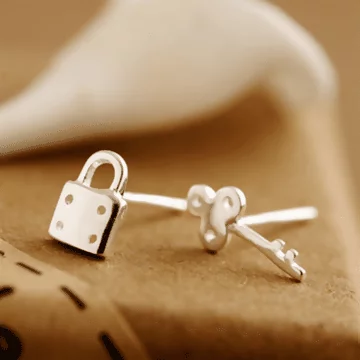 925銀針×鎖頭與梅花鑰匙×耳針