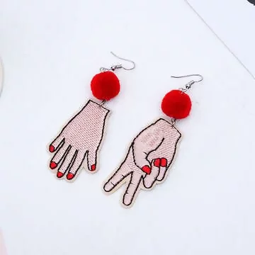 刺繡毛球剪刀與布×不對稱吊墜耳環