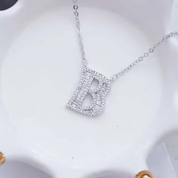 英文字母閃鑽&times;項鍊&times;B
