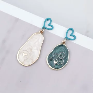 我的戀人撞色愛心×不對稱吊墜耳環