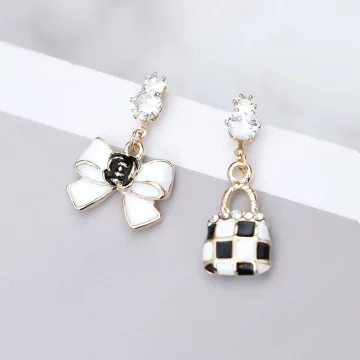 格子精品包包蝴蝶結×不對稱吊墜耳環