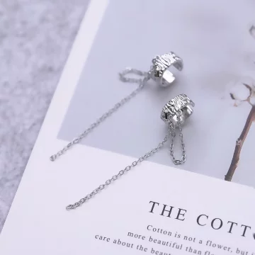 皺折肌理垂鍊&times;U型耳骨夾