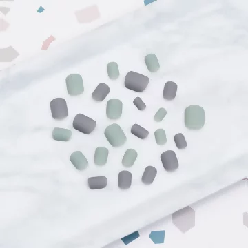 薄荷綠奶奶灰跳色霧面&times;穿戴式手指甲片&times;二十四入 
