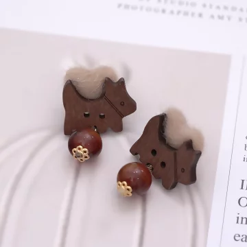 木頭小狗毛毛球&times;吊墜耳環