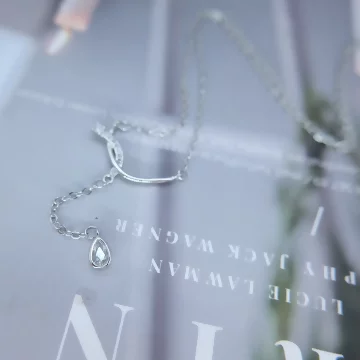 925銀飾&times;交織晶鑽垂墜水滴&times;鎖骨項鍊 