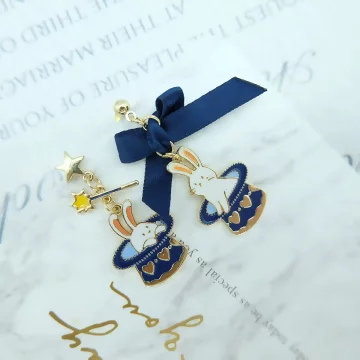 魔術帽裡的兔子&times;不對稱吊墜耳環