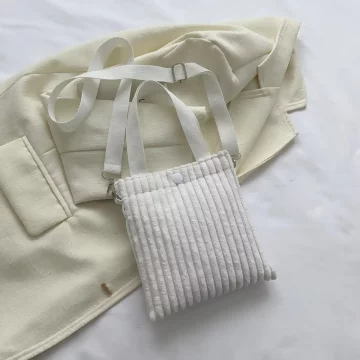 波浪燈芯絨信封包&times;斜背包&times;白色