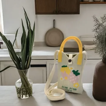 粉嫩草莓&times;針織&times;斜背包