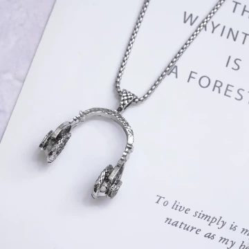 搖滾耳機&times;長項鍊