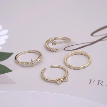 蝴蝶領結閃亮星星&times;四套件戒指組&times;金色