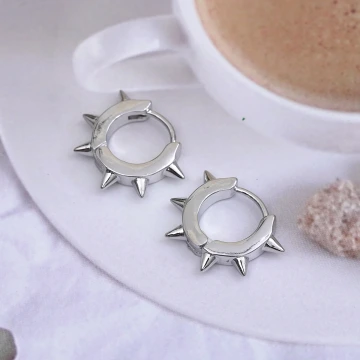 個性鉚釘&times;吊墜耳扣