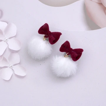 紅絲絨蝴蝶結毛球×吊墜耳環
