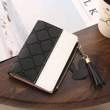 菱紋壓線&times;對折拉鍊短皮夾&times;黑色