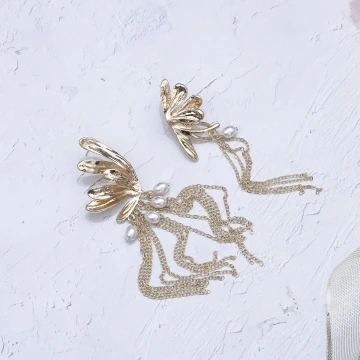 蝴蝶花珍珠流蘇簾&times;吊墜耳環