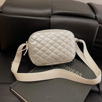 Y3K科技感菱格小方包&times;斜背包&times;白色