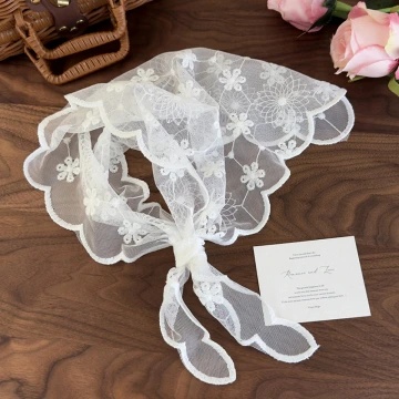 芙蓉出水×純白蕾絲×三角頭巾