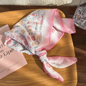 粉紅小碎花&times;絲巾&times;四角頭巾