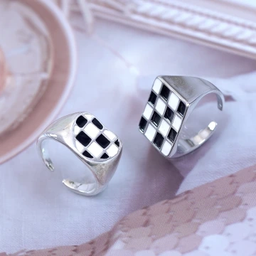 黑白棋盤&times;開口戒指&times;共二色