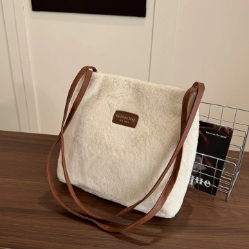 絨毛長方包&times;肩背包&times;米白