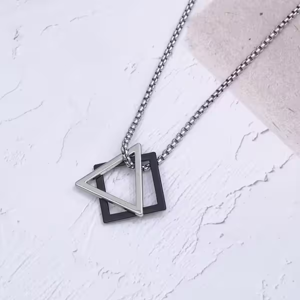 鏤空三角方塊×長項鍊