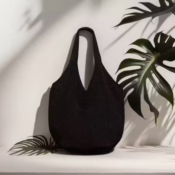 素色M型鏤空針織×肩背包×黑色