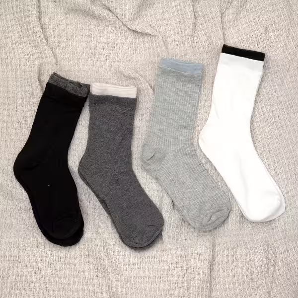 假兩件包邊&times;中筒襪&times;四雙套件襪子組