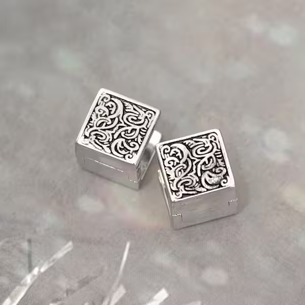 唐草紋方塊&times;耳扣