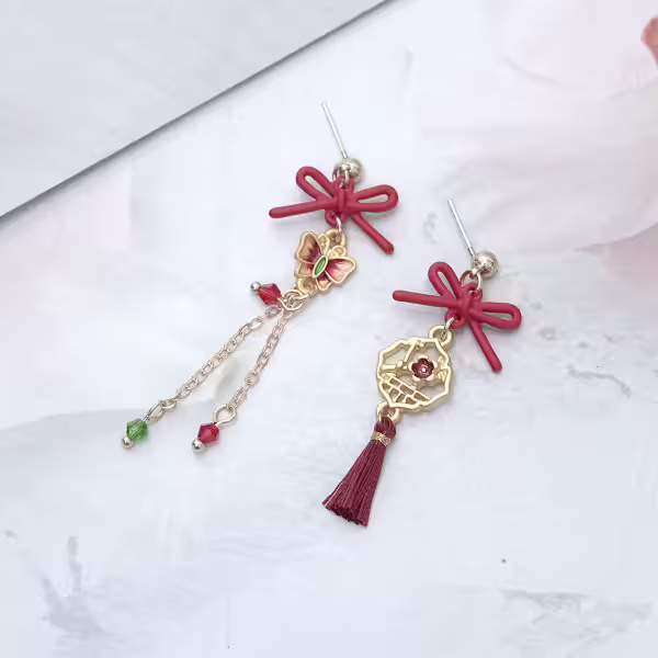 蝴蝶古風窗花&times;不對稱吊墜耳環
