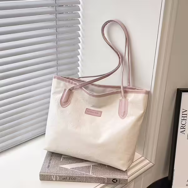 童趣壓紋包邊皮革&times;肩背包&times;粉紅