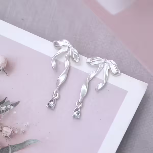蝴蝶結水滴&times;耳環