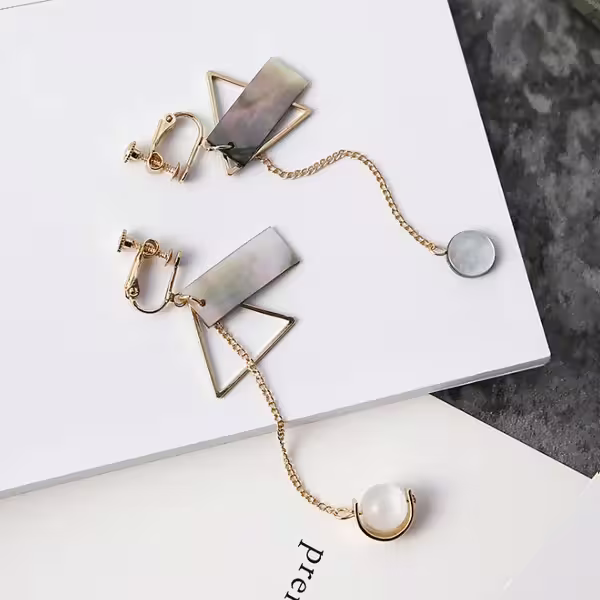 三角貝紋琉璃圓珠&times;流蘇螺旋耳夾-第1張