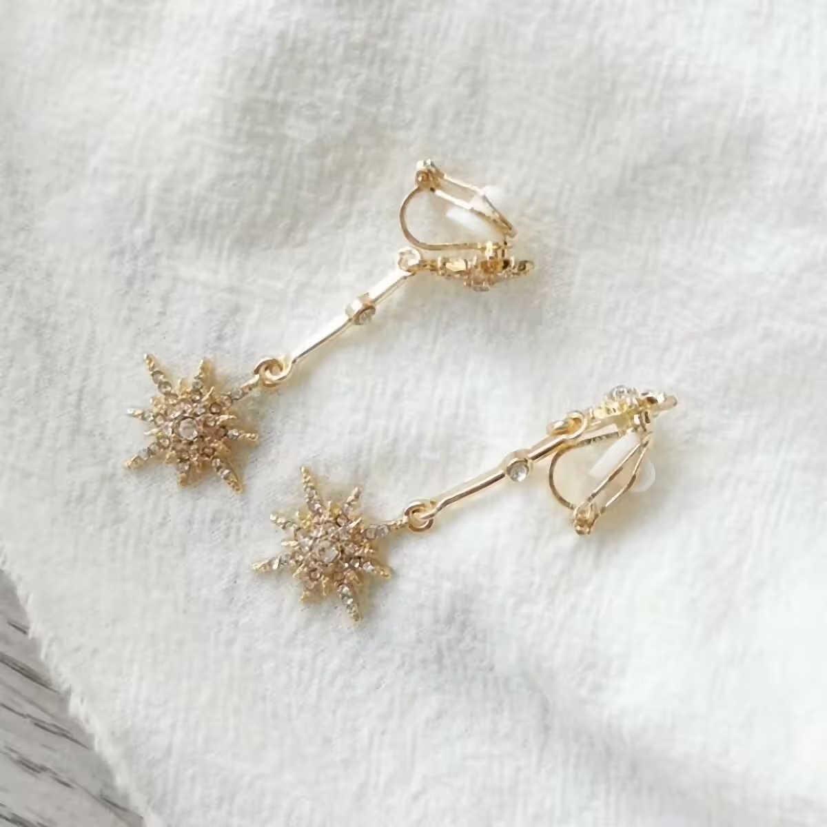 太陽閃鑽光芒×軟墊三角耳夾-第1張