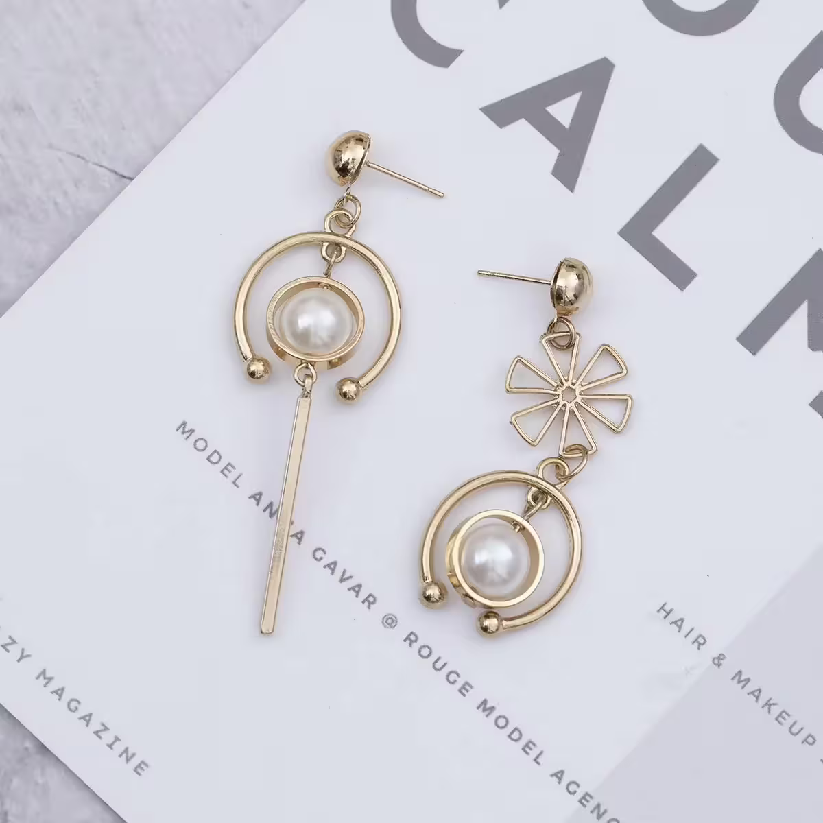 大U環小花珍珠&times;不對稱吊墜耳環-第2張