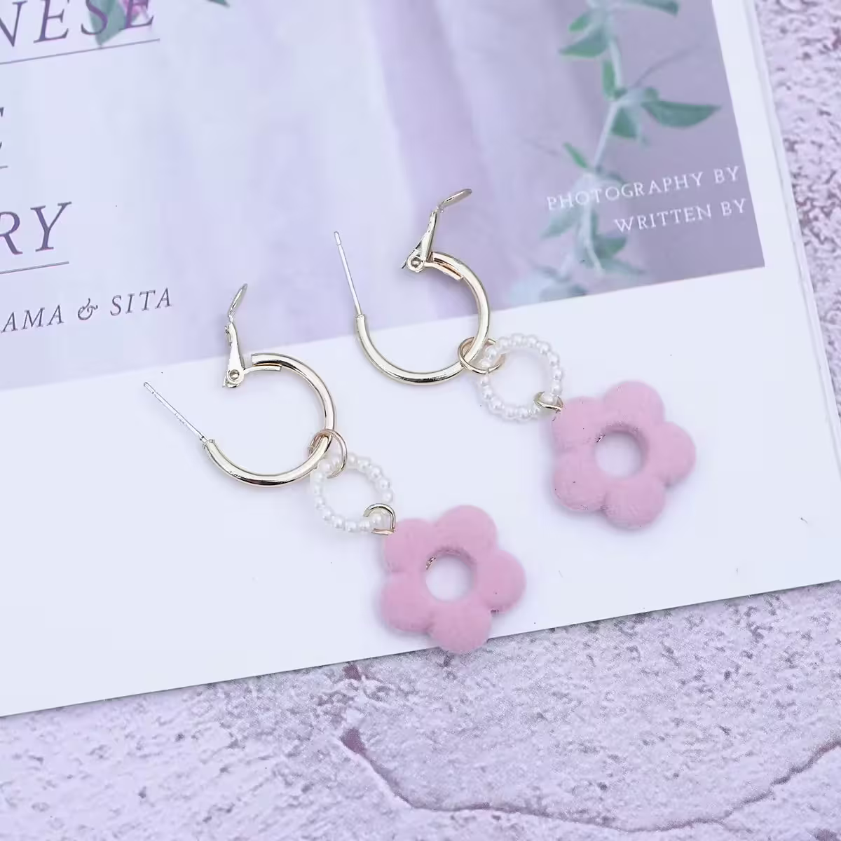 粉花植絨圓環珍珠×吊墜耳環-第3張