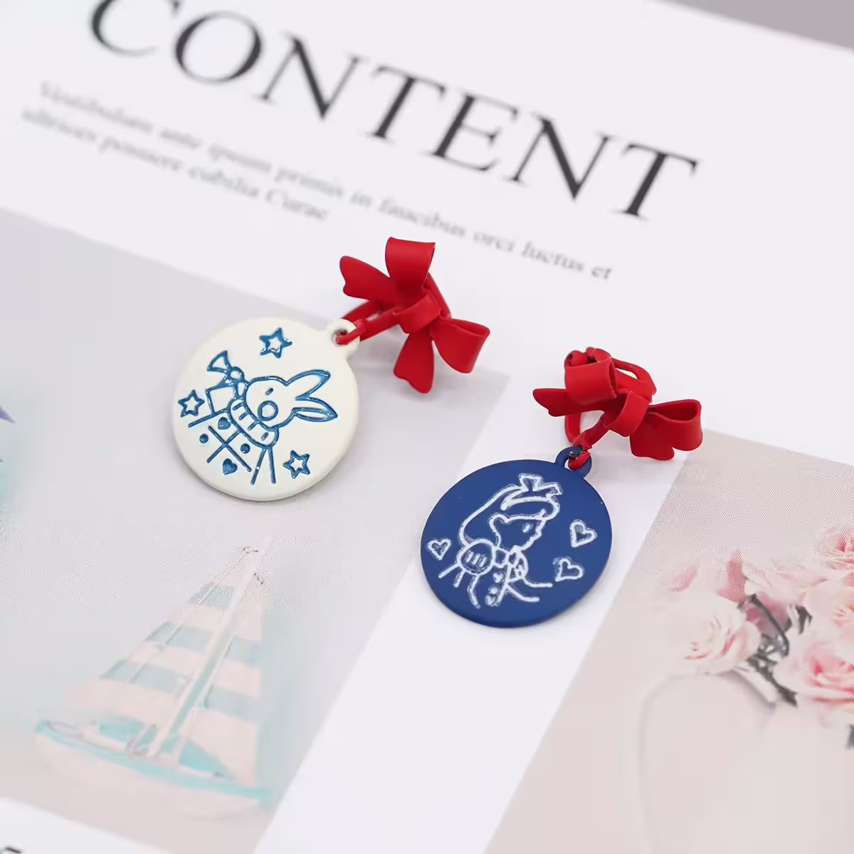 紅領結愛麗絲小兔×不對稱三角耳夾-第2張