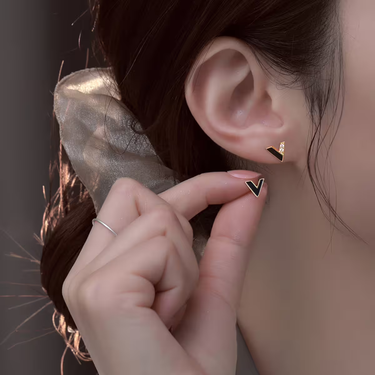 黑色V字晶鑽×轉珠耳環-第6張