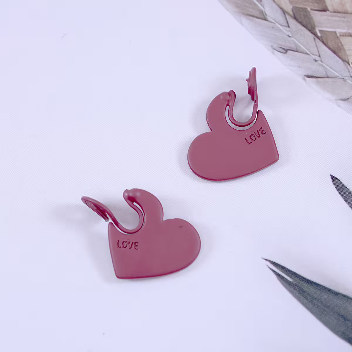 LOVE霧質紅心×蚊香盤U型耳夾-第5張