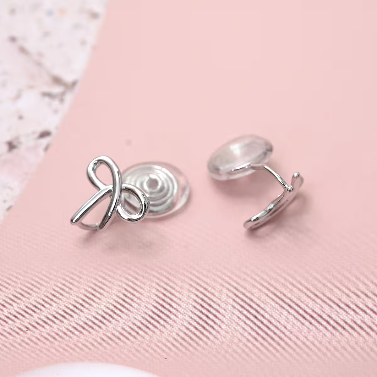 線條蝴蝶結&times;蚊香盤U型耳夾-第2張