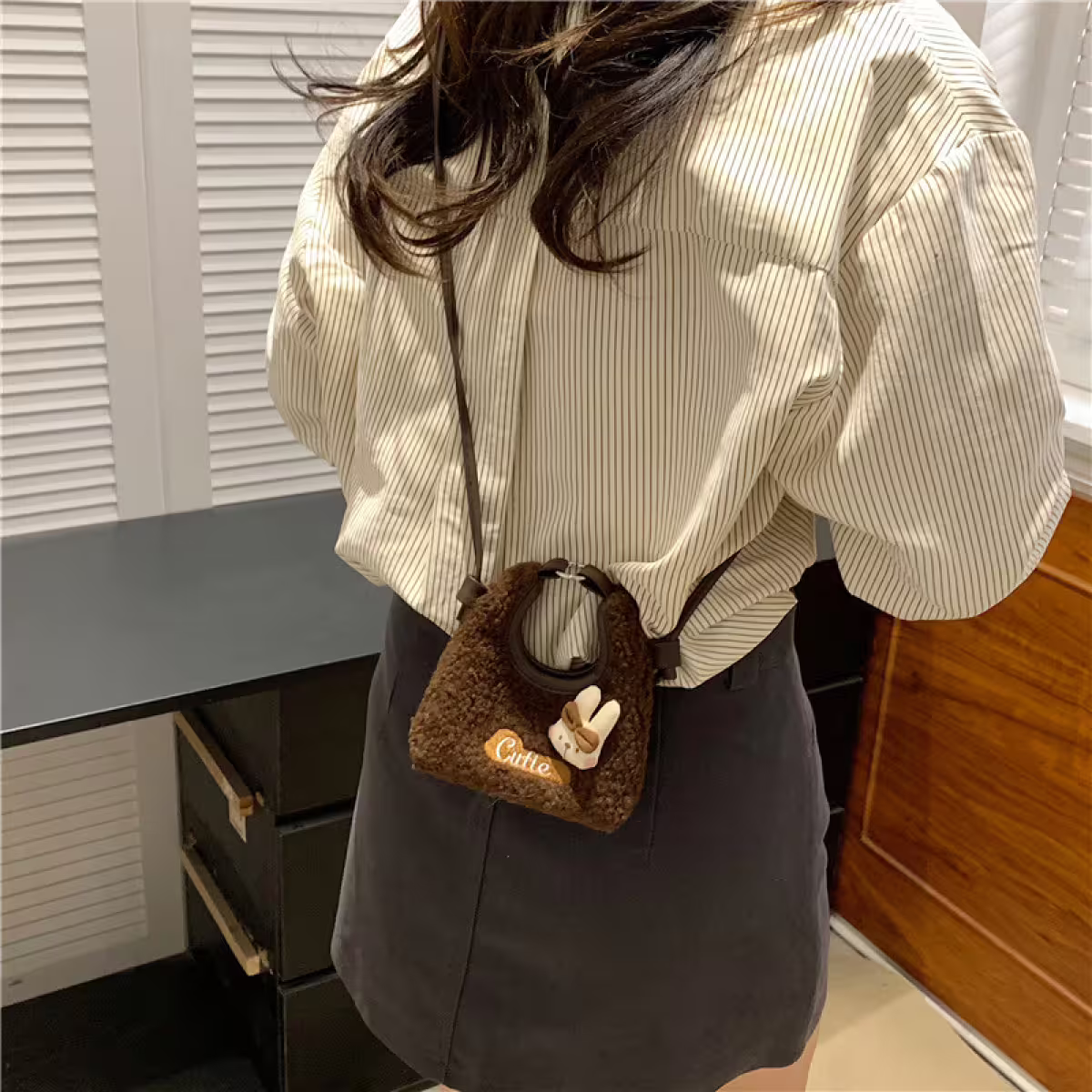Cutie小兔羊羔捲毛&times;斜背包&times;棕咖-第3張