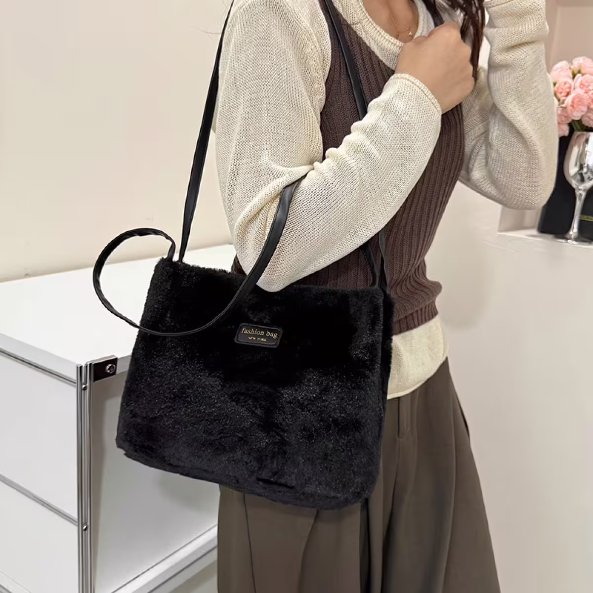 絨毛長方包&times;肩背包&times;黑色-第4張