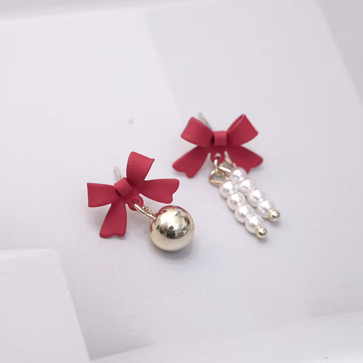 蝴蝶結鈴鐺珍珠串&times;不對稱吊墜耳環-第3張