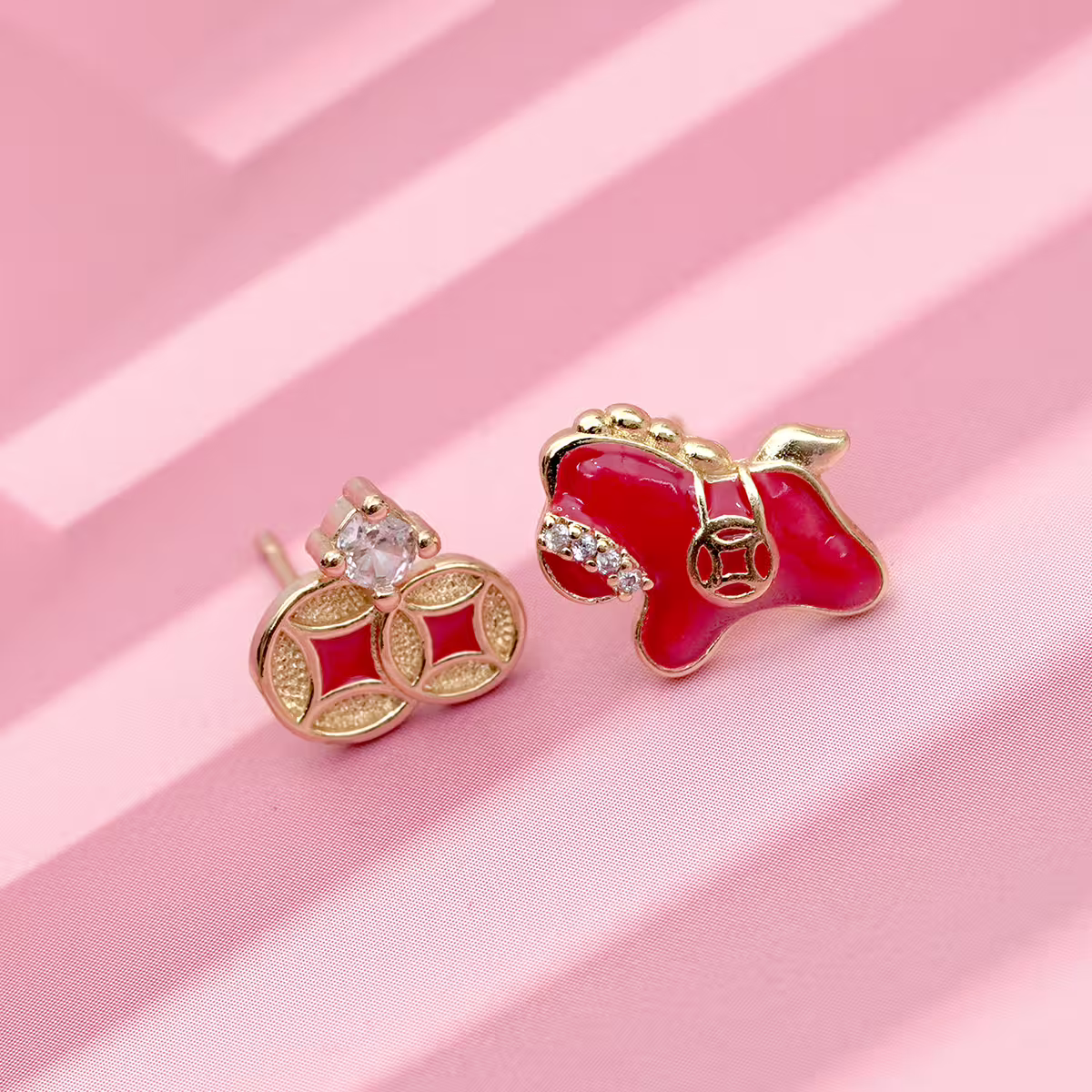 馬上發財&times;不對稱吊墜耳環-第1張