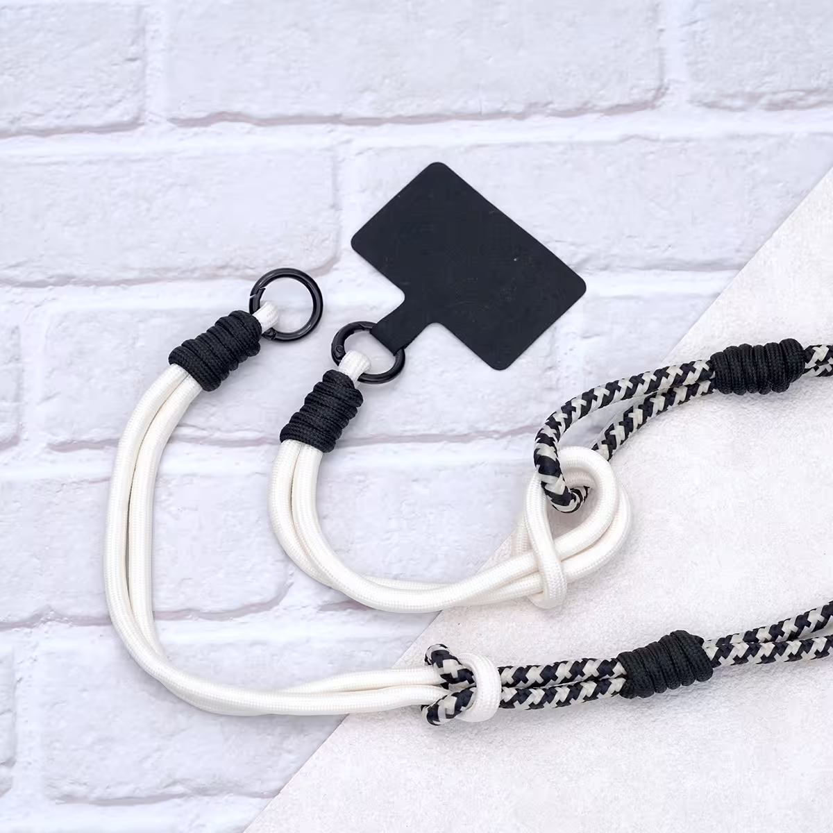 可延長運動風撞色&times;手機斜背&腕帶&times;兩用掛繩&times;黑白千鳥-第3張