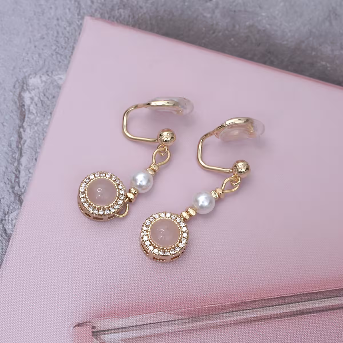 圓粉珍珠&times;蚊香盤U型耳夾-第2張