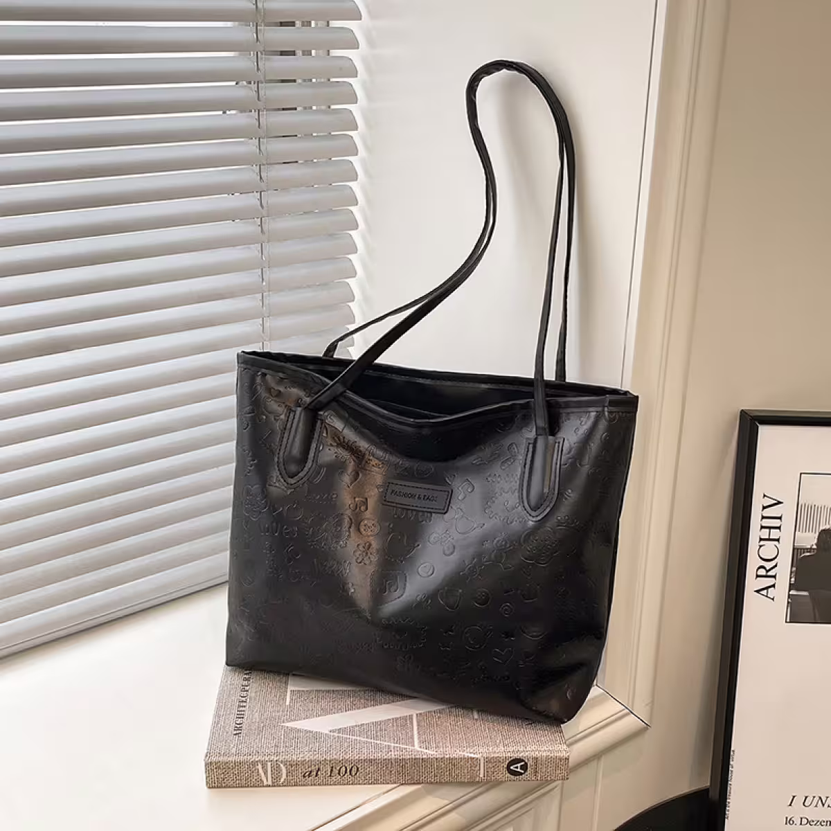 童趣壓紋包邊皮革&times;肩背包&times;黑色-第1張