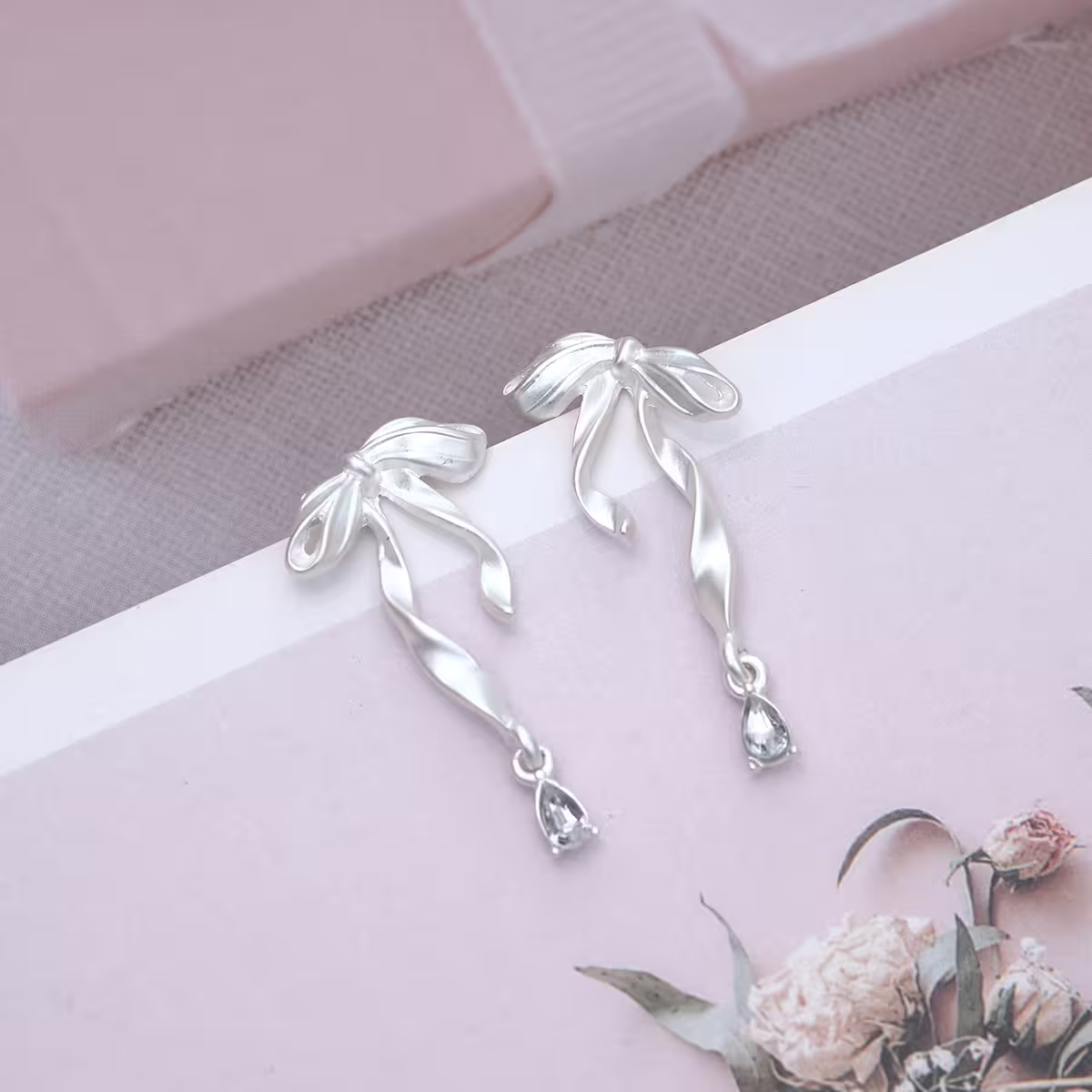 蝴蝶結水滴&times;耳環-第1張