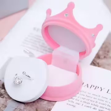 小皇冠×適用戒指/小耳釘×絨布盒