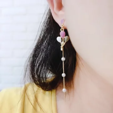 幻紫氣球貓咪×不對稱吊墜耳環.avif